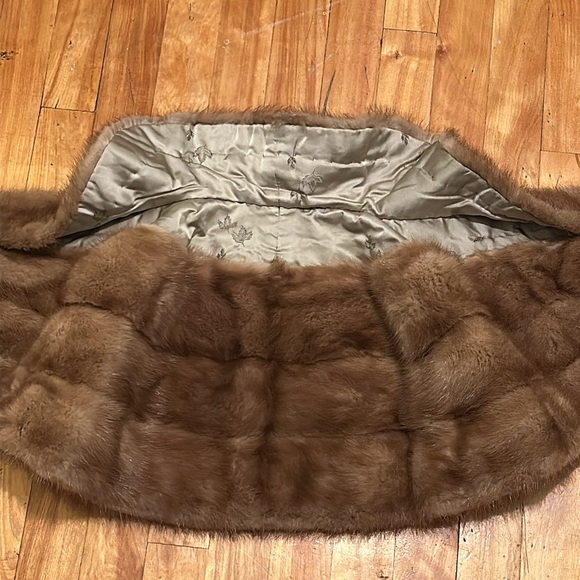 Vintage mink fur stole/cape - Picture 15 of 17